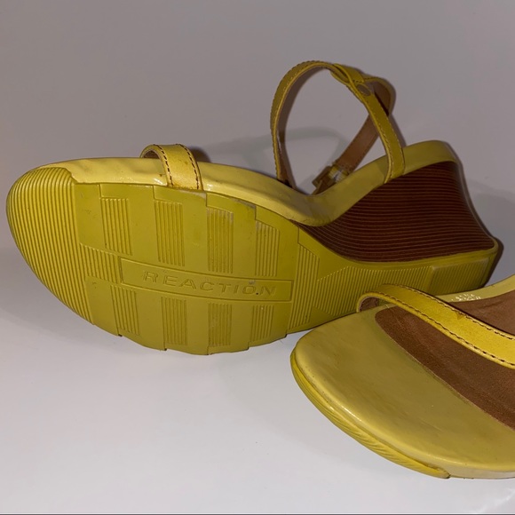 Kenneth Cole Reaction wedge leather sandal - Picture 5 of 7